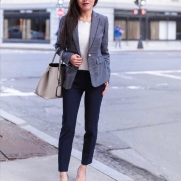 J. Crew Pants - NWT J. Crew High-rise Cameron Pant Navy Size 6